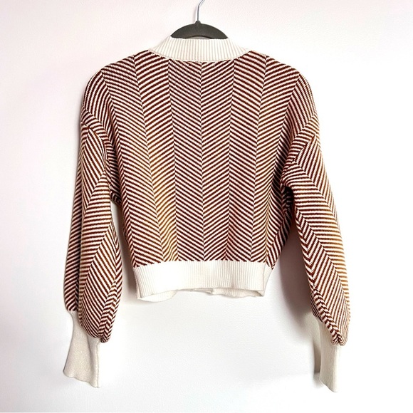 NEW Fashion Nova Brown White Cropped Cardigan Off Shoulder Sweater XS​ - Picture 9 of 15